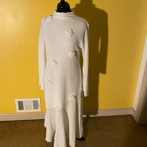 White Long Sleeve Floral Appliqué Knit Dress